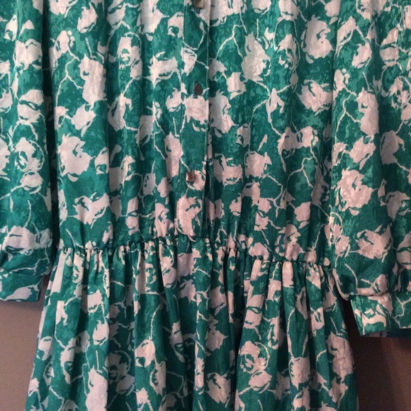 Vintage Green and White Floral Dress, Made in USA - Picture 7 of 14